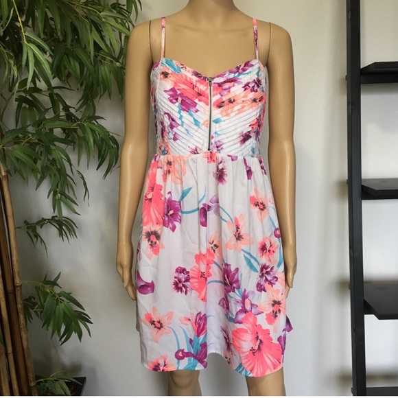 Roxy Dresses & Skirts - Roxy Summer Dress size M floral print